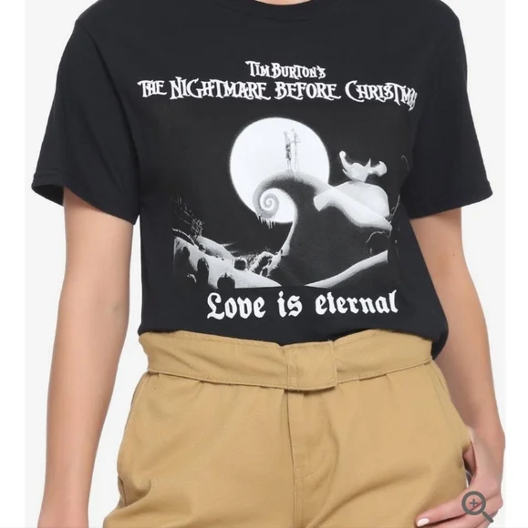 NWT Disney Hot Topic Nightmare Before Christmas Tee Shirt Small - Picture 1 of 2